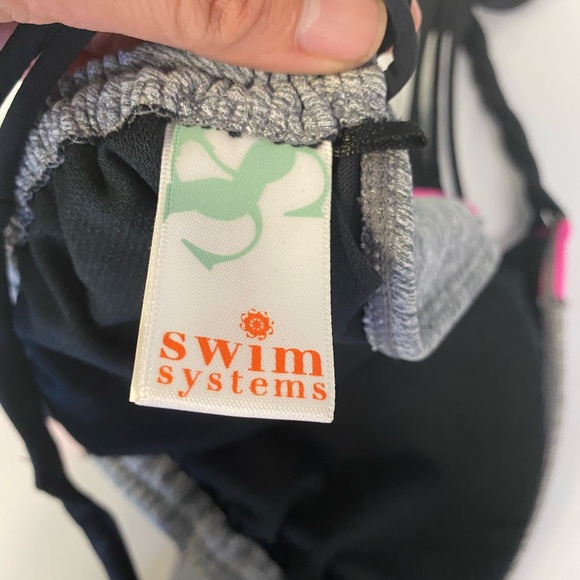 Swim System bikini top, swimwear; Size: D - Picture 4 of 4